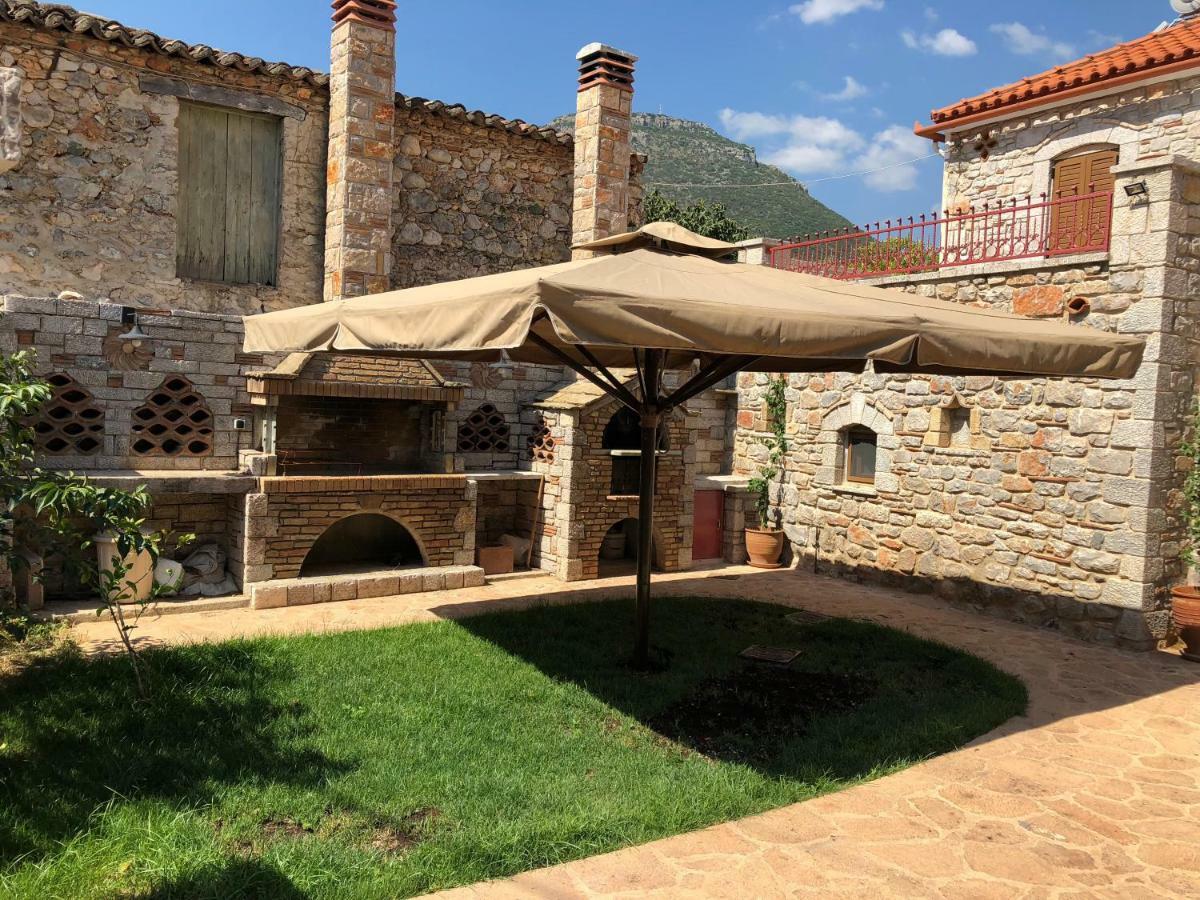 Villa Haus Kleopatra Leonídion Exterior foto